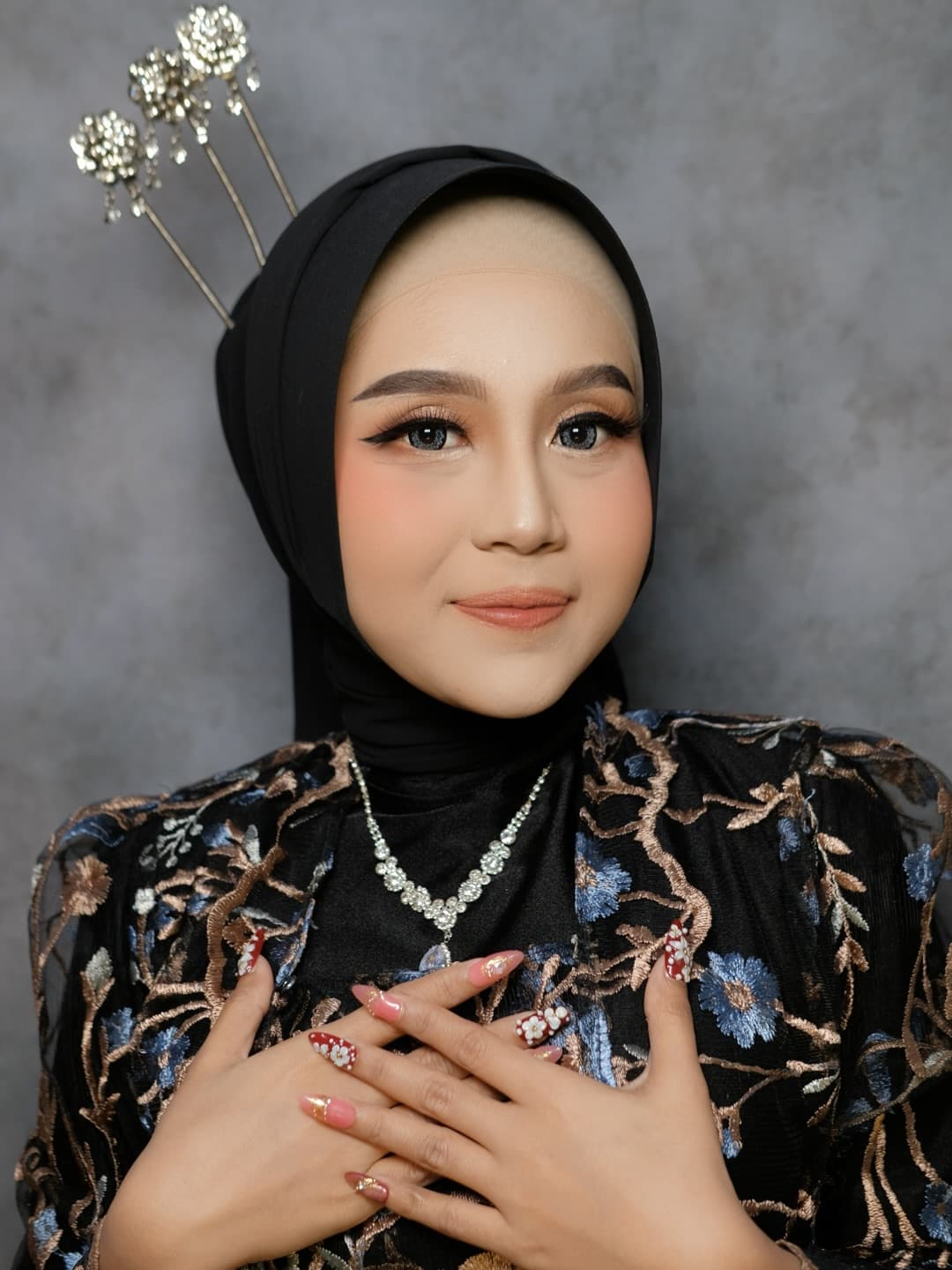 Graduation makeup — wisuda cumlaude
