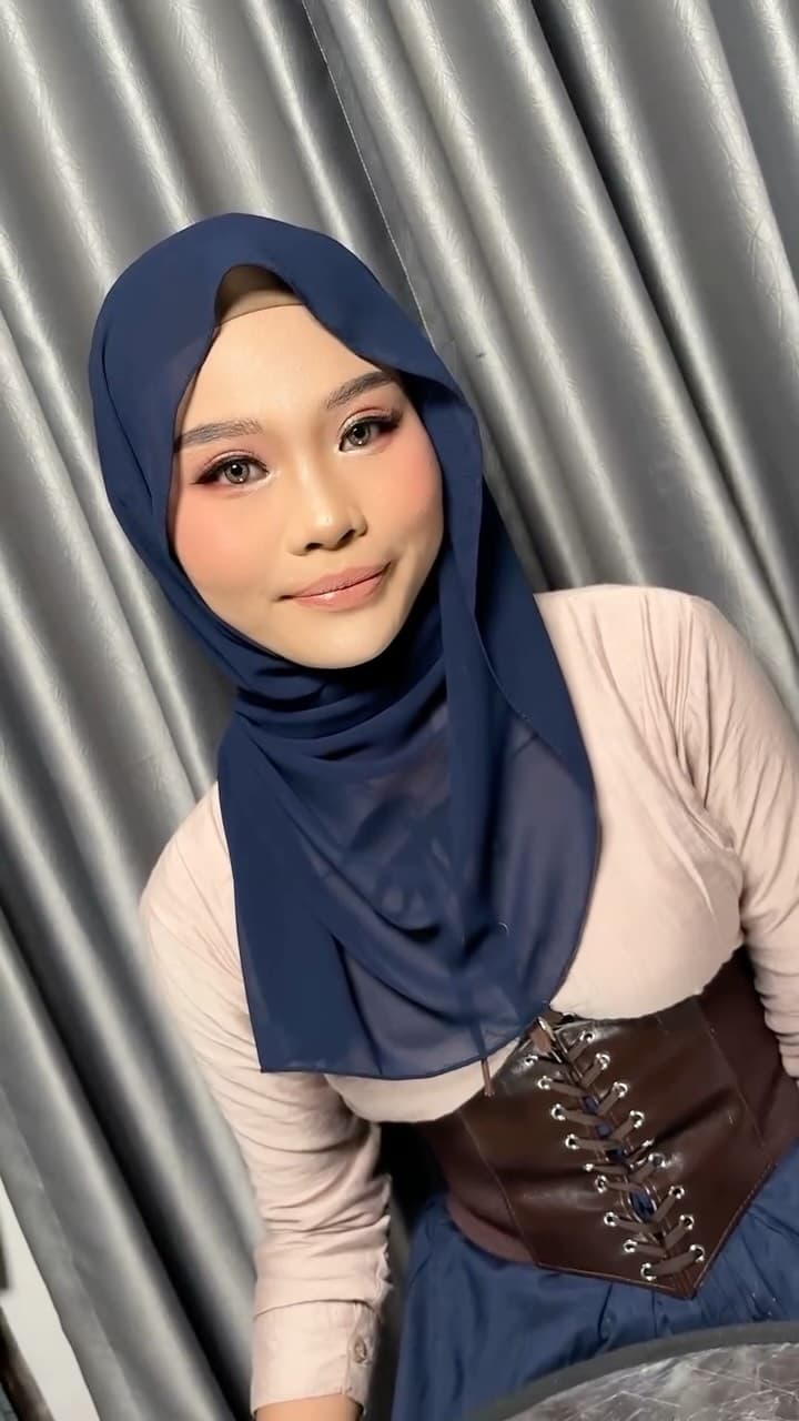 Graduation makeup — wisuda